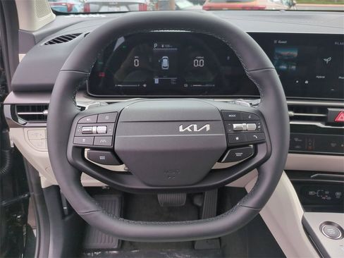 New 2026 Kia Sportage EX w/ EX Panoramic Sunroof Package image 9