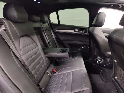 Certified 2023 Alfa Romeo Stelvio Veloce AWD/4WD image 16