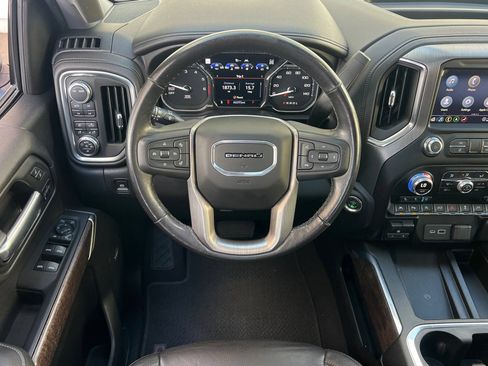 Used 2021 GMC Sierra 1500 Denali w/ Denali Ultimate Package AWD/4WD image 18