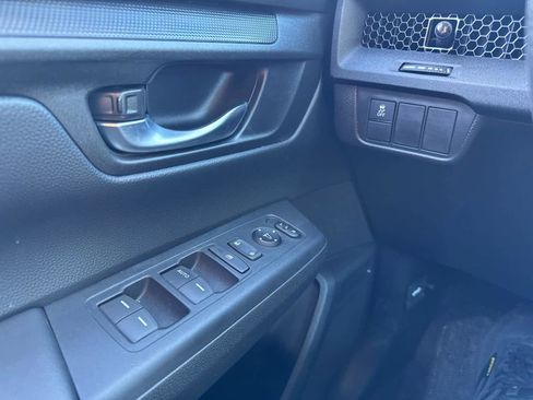 Used 2025 Honda CR-V LX image 19