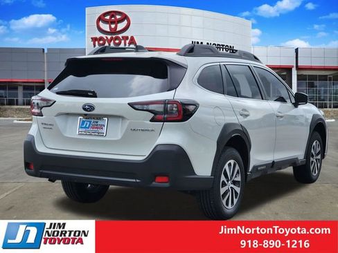 Used 2024 Subaru Outback Premium AWD/4WD image 5