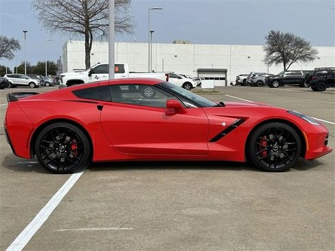 Used 2016 Chevrolet Corvette Stingray Coupe w/ 2LT Preferred Equipment Group image 4