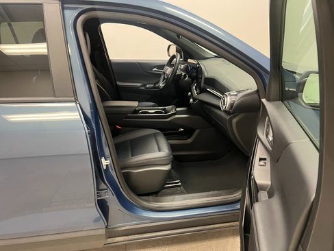 Used 2025 Chevrolet Equinox LT w/ Convenience Package II image 26