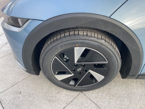 New 2026 Hyundai Ioniq 5 SEL image 9