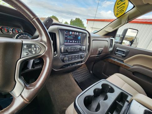 Used 2018 Chevrolet Silverado 3500 LT w/ LT Convenience Package image 22