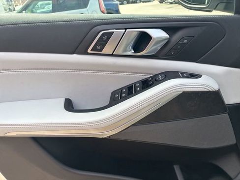 Used 2025 BMW X5 sDrive40i w/ Premium Package image 20