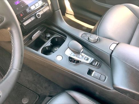 Used 2021 INFINITI QX50 Luxe w/ Appearance Package FWD image 17