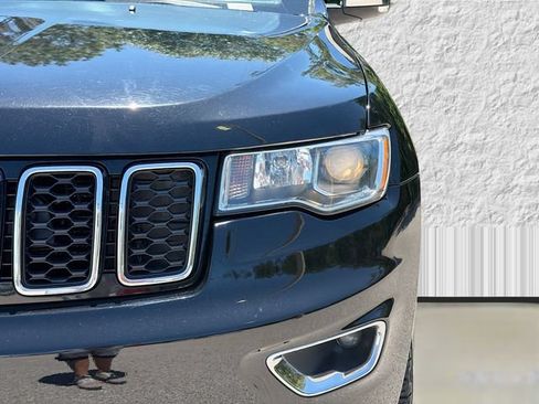 Used 2019 Jeep Grand Cherokee Limited AWD/4WD image 9
