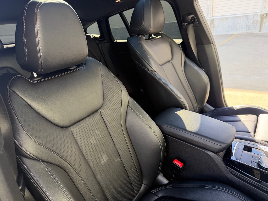 Used 2022 BMW X4 xDrive30i AWD/4WD image 27