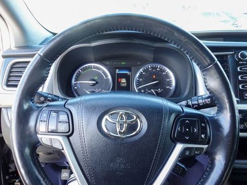 Used 2018 Toyota Highlander Limited Platinum image 13