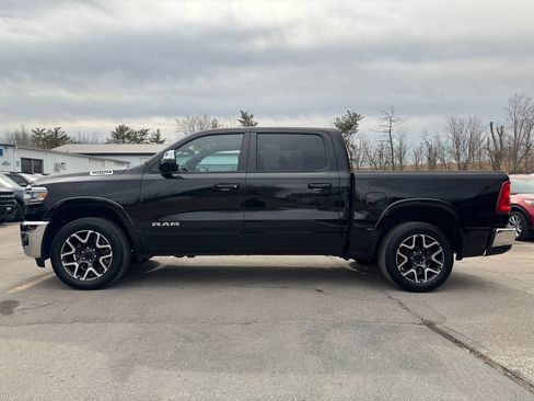 Used 2025 RAM 1500 Laramie AWD/4WD image 8