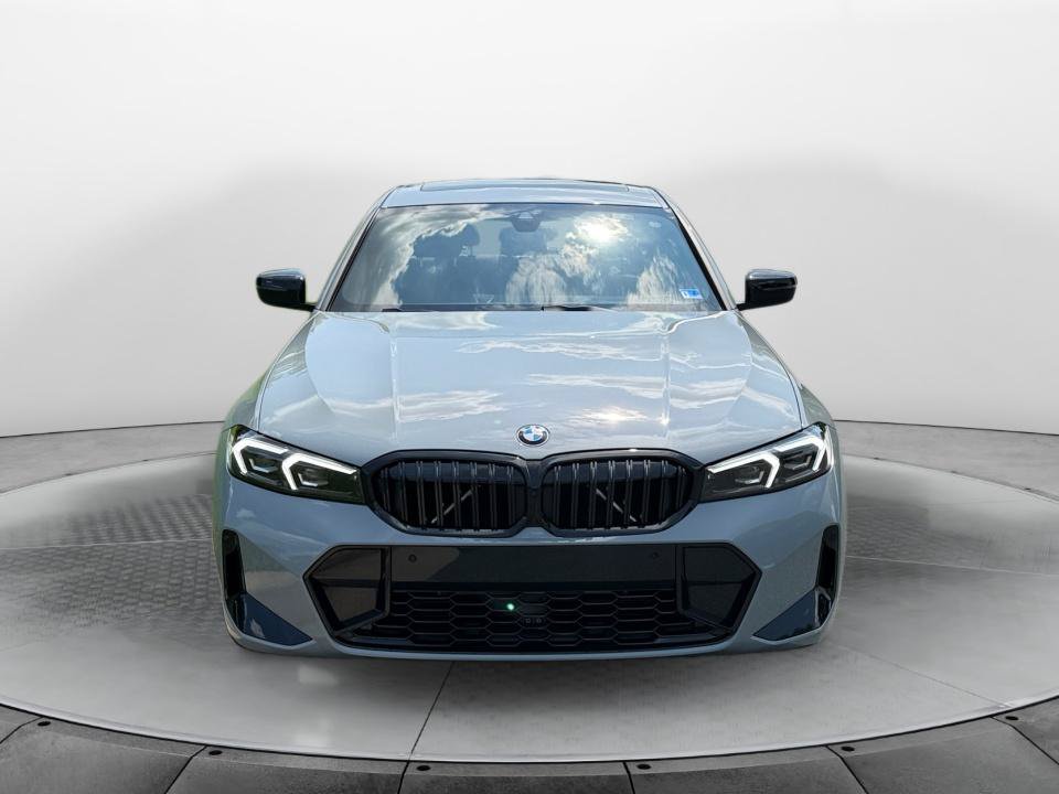 New 2026 BMW 330i xDrive Sedan w/ M Sport Package AWD/4WD image 2