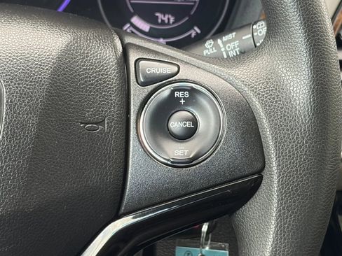 Used 2016 Honda HR-V LX image 26