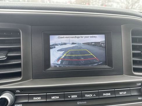 Used 2019 Hyundai Elantra SE w/ Cargo Package image 24