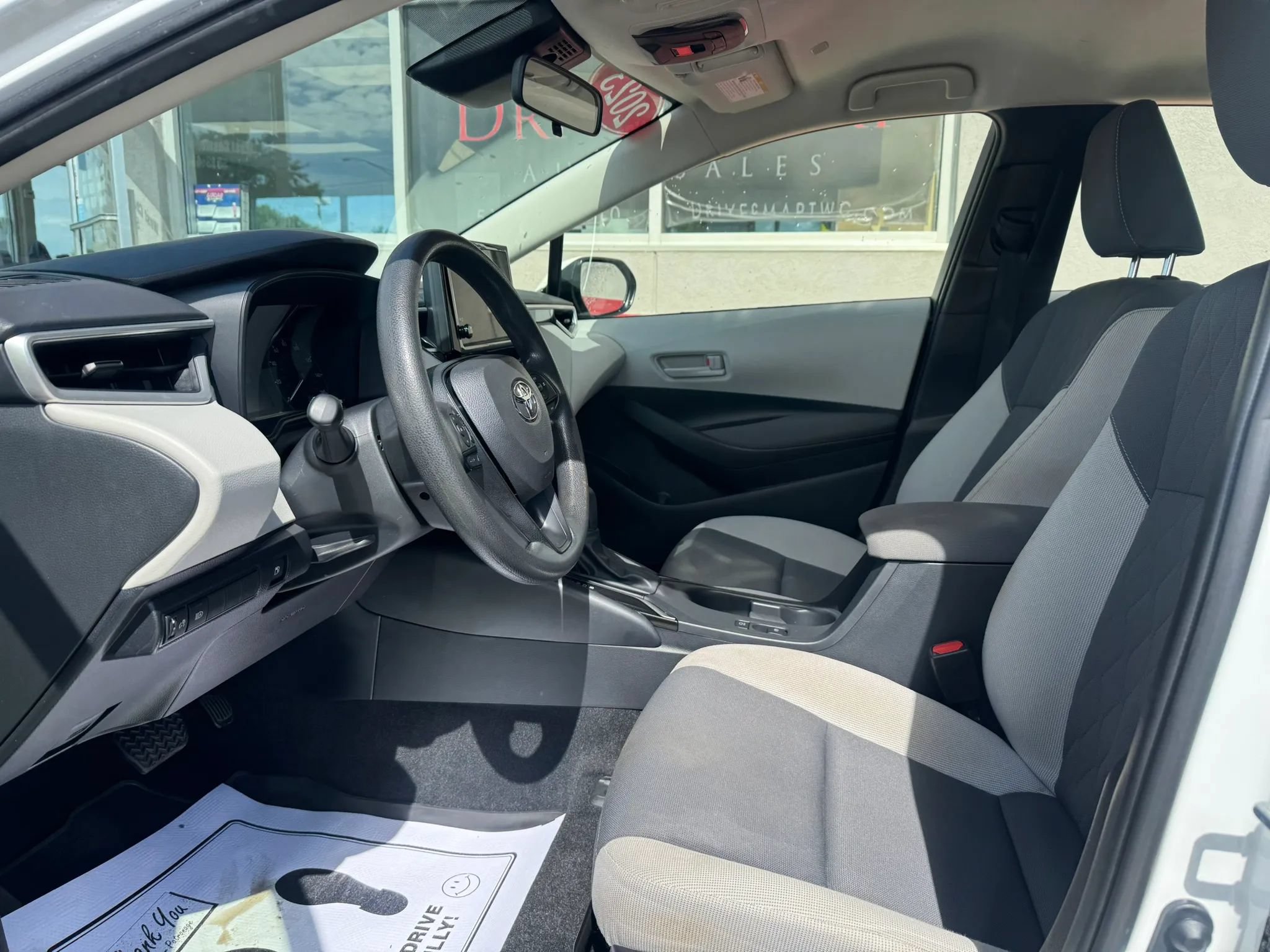 Used 2023 Toyota Corolla LE FWD image 7