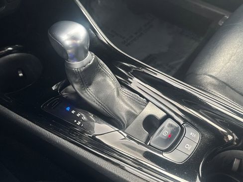 Used 2019 Toyota C-HR XLE image 25