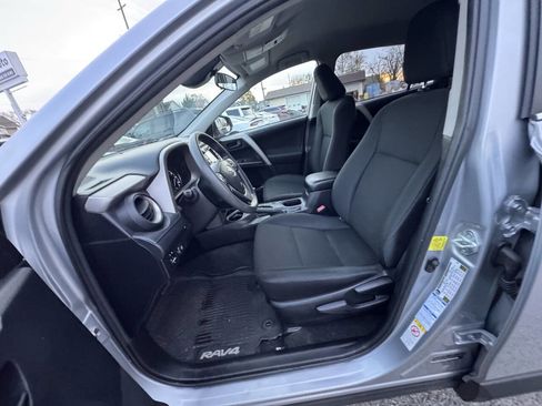 Used 2018 Toyota RAV4 LE w/ All Weather Liner Package image 37