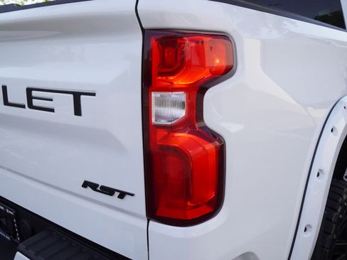 Used 2022 Chevrolet Silverado 1500 RST w/ Convenience Package II AWD/4WD image 39