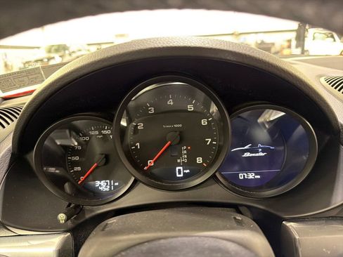 Used 2019 Porsche 718 Boxster image 15