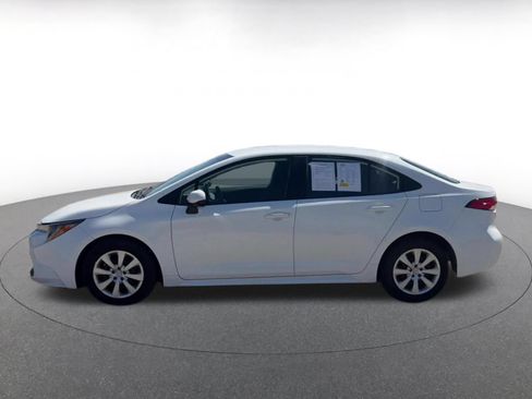 Used 2025 Toyota Corolla LE FWD image 8