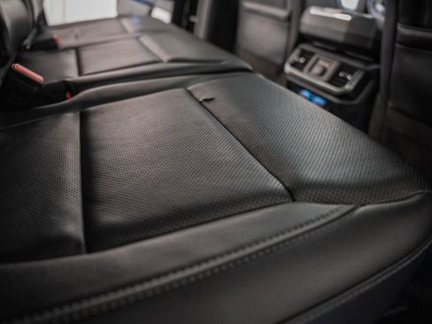 Certified 2022 Ford F150 Lariat w/ Equipment Group 502A High image 40