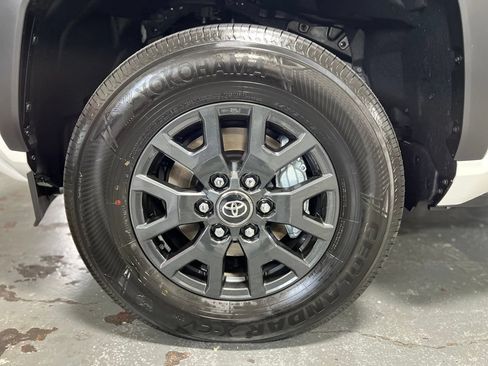 New 2026 Toyota 4Runner SR5 AWD/4WD image 6