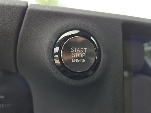 Used 2024 Lexus GX 550 image 24