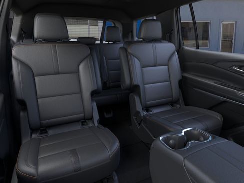New 2026 Chevrolet Traverse High Country image 17