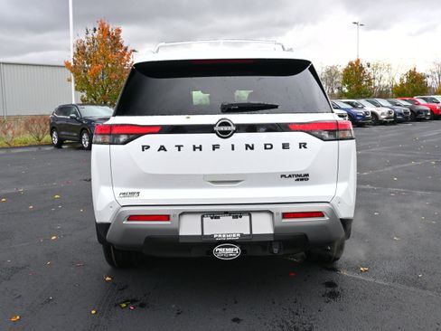 New 2025 Nissan Pathfinder Platinum image 7