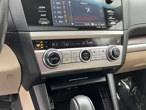 Used 2017 Subaru Outback 2.5i Limited image 24