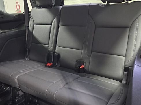 Used 2025 Chevrolet Tahoe Z71 AWD/4WD image 9