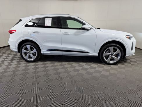 New 2026 Audi Q5 Premium Plus AWD/4WD image 8
