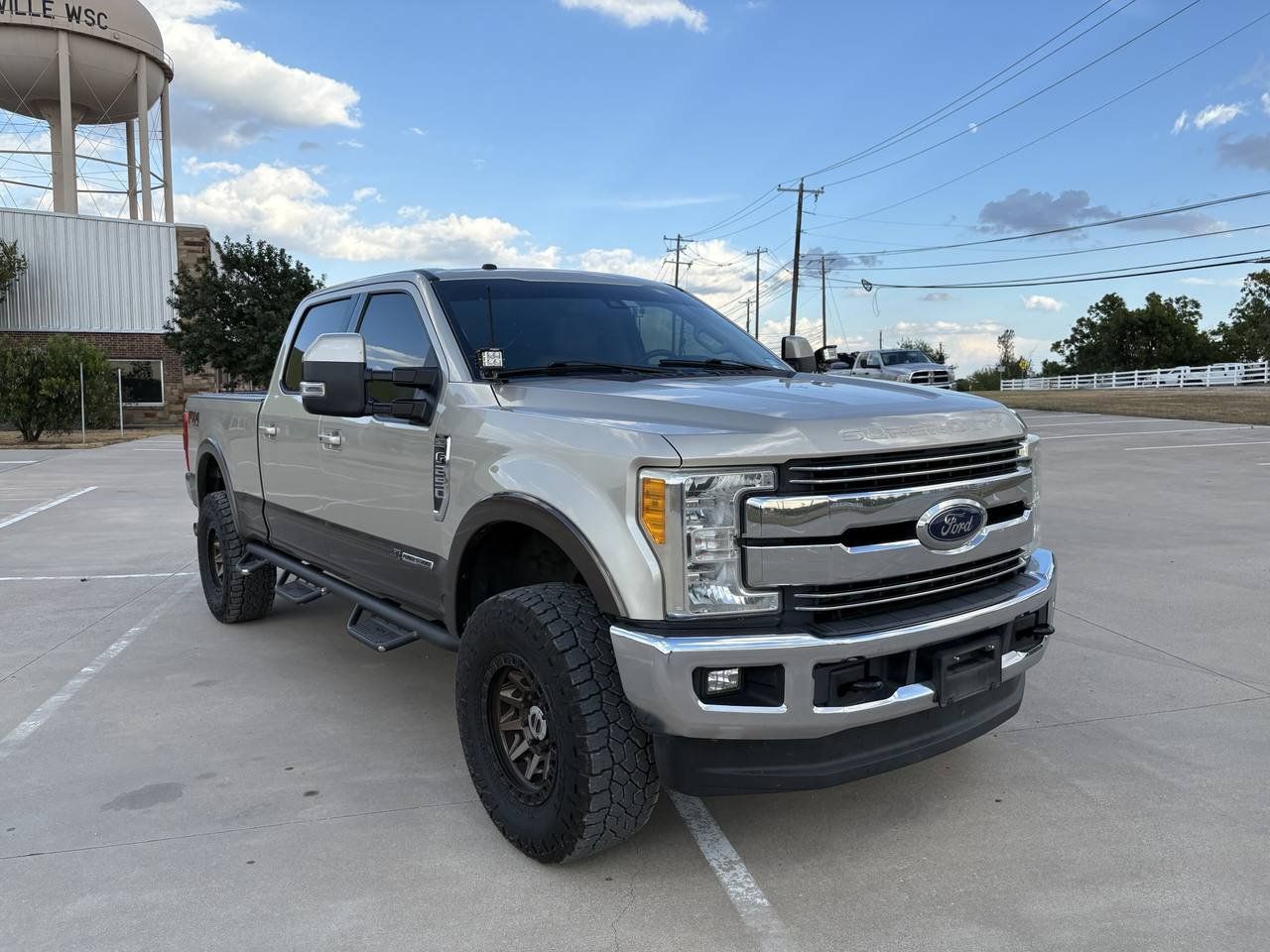 Used 2017 Ford F250 Lariat w/ Lariat Ultimate Package AWD/4WD image 9