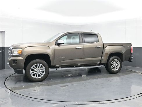 Used 2017 GMC Canyon SLT w/ Driver Alert Package image 5
