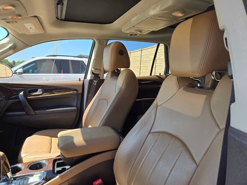 Used 2017 Buick Enclave Premium w/ Experience Buick Package FWD image 7