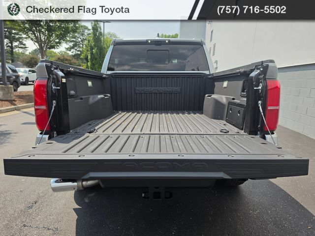 Used 2025 Toyota Tacoma Limited AWD/4WD image 12