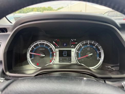 Used 2018 Toyota 4Runner SR5 Premium AWD/4WD image 9