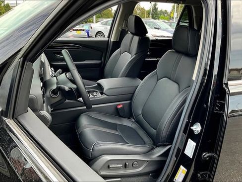 New 2025 Honda Pilot Touring image 12