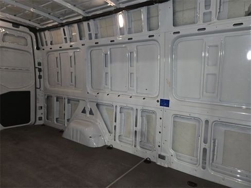 Used 2021 Mercedes-Benz Sprinter 2500 image 10