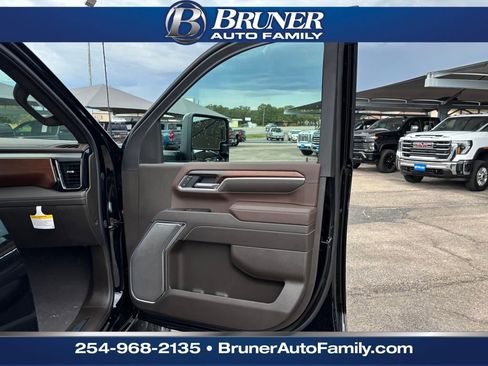 New 2025 GMC Sierra 2500 Denali w/ Denali Reserve Package image 15