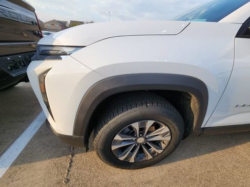 Used 2026 Chevrolet Equinox LT FWD image 7