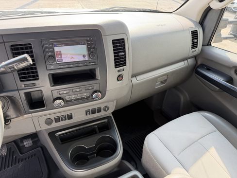 Used 2012 Nissan NV 2500 SV w/ Technology Pkg image 24