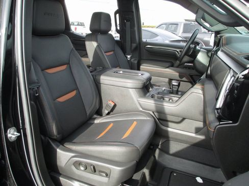 Used 2022 GMC Sierra 1500 AT4 w/ AT4 Premium Package image 24