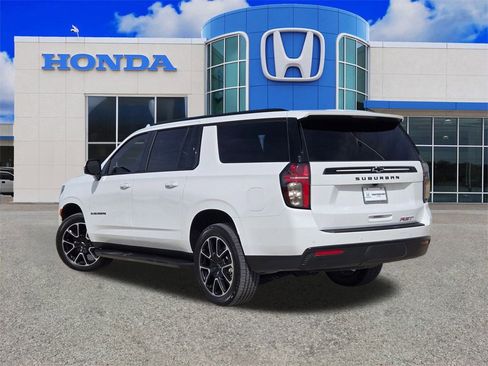 Used 2024 Chevrolet Suburban RST w/ Luxury Package image 5