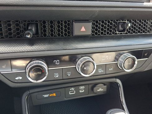 Certified 2024 Honda CR-V EX image 17