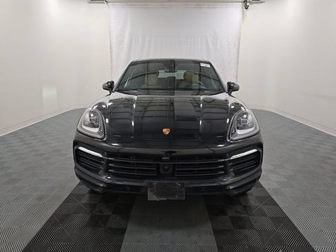Used 2023 Porsche Cayenne AWD/4WD image 2