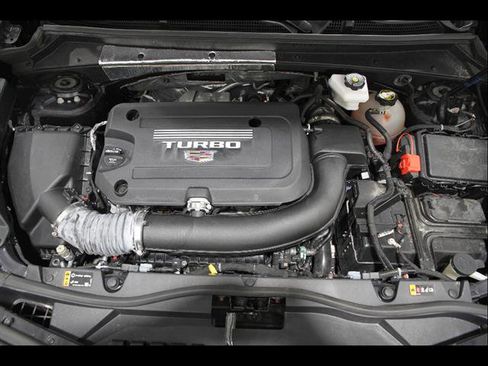 Certified 2023 Cadillac XT4 Luxury w/ Cold Weather Package image 22