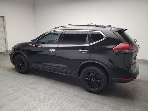 Used 2018 Nissan Rogue SV AWD/4WD image 3