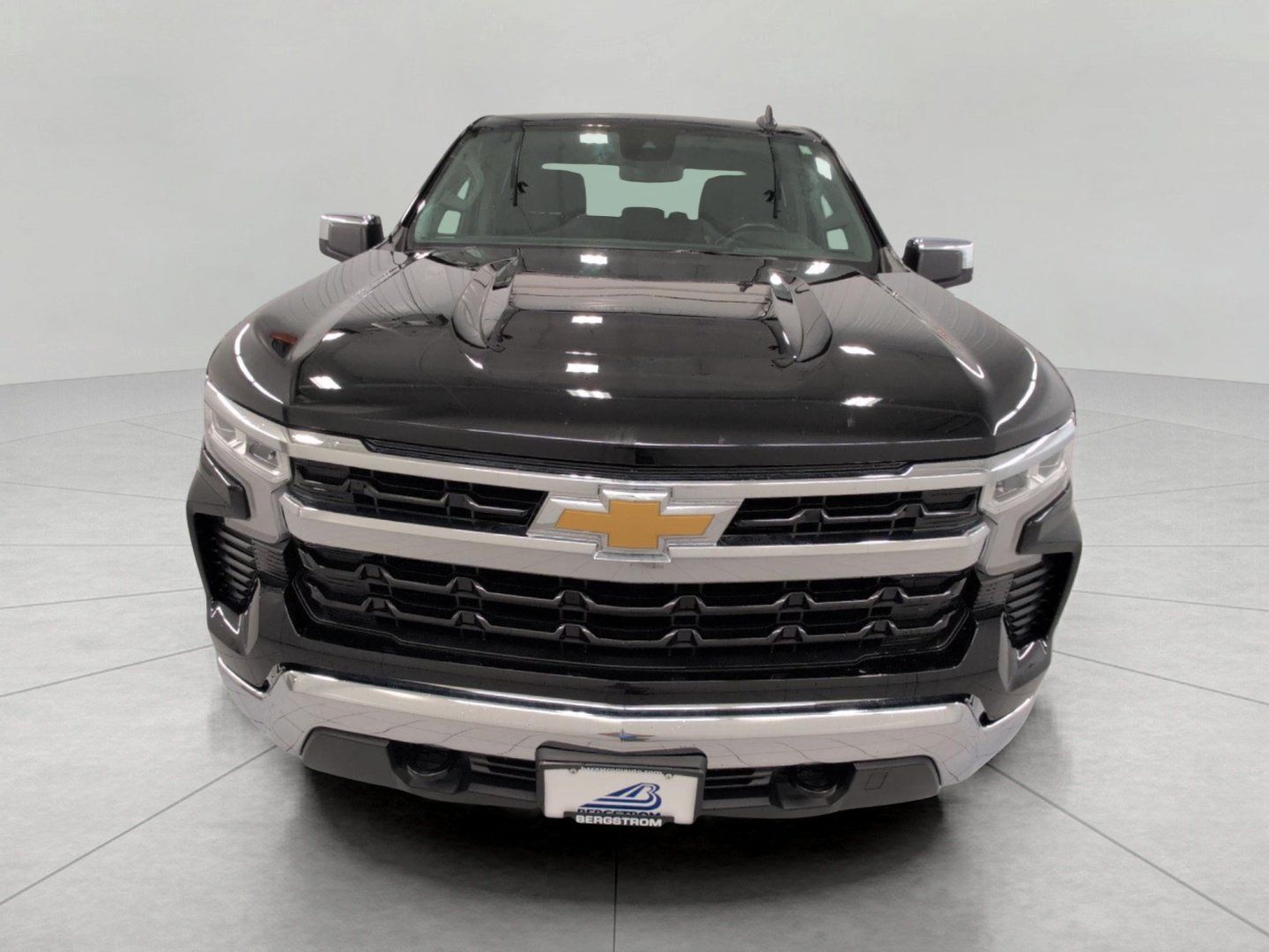 Used 2024 Chevrolet Silverado 1500 LT AWD/4WD image 13