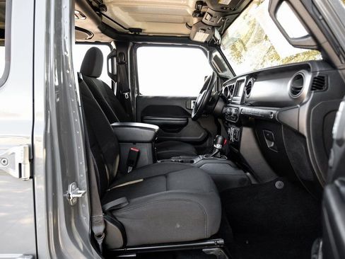 Used 2021 Jeep Wrangler Unlimited Sport image 44